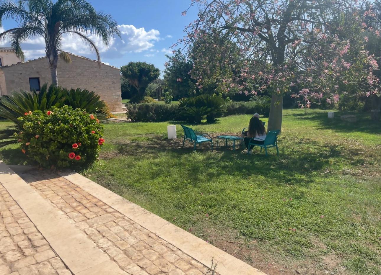 Torre Dantona Country Suites Pozzallo Exterior photo